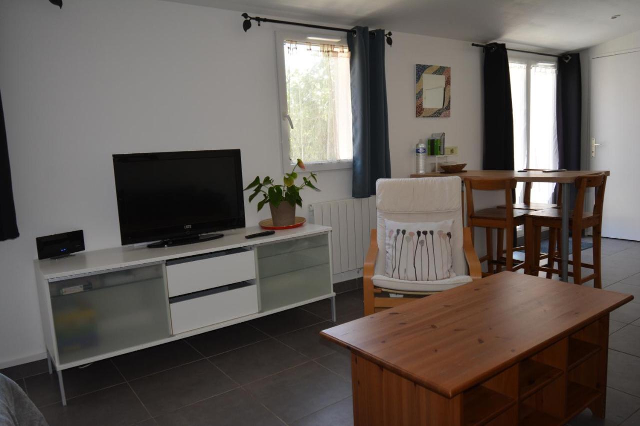 Grand Studio Independant Avec Jardin Goussainville  Exterior photo